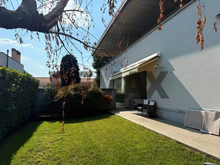 Casa quadrilocale in vendita in Cambiago
