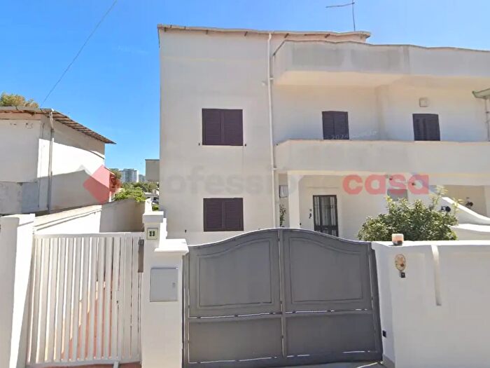 Casa quadrilocale in vendita in Via Mughetto, Taranto