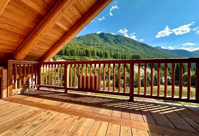 Appartamento trilocale in vendita in Sauze Di Cesana