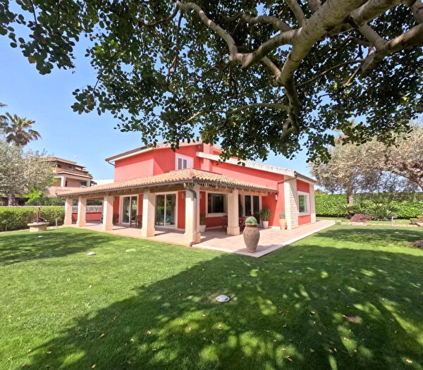 Casa con 8 locali in vendita in Via Paolo Stoppa, Ragusa