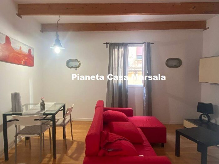 Appartamento con 5 locali in affitto in Piazza Guglielmo Marconi, Centro Storico, Marsala