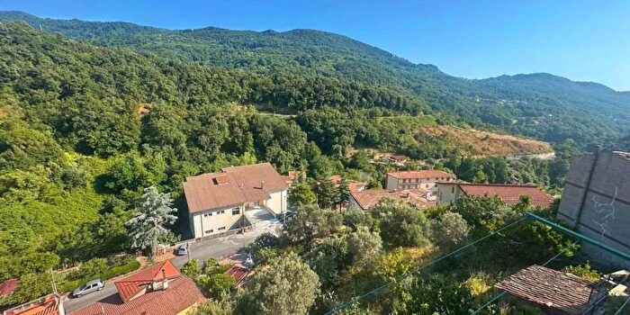 Appartamento quadrilocale in vendita in Via Giacomo Matteotti, Sangineto