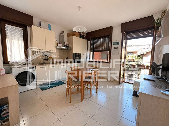 Appartamento trilocale in affitto in Via Ferrara, Calderara, Paderno Dugnano