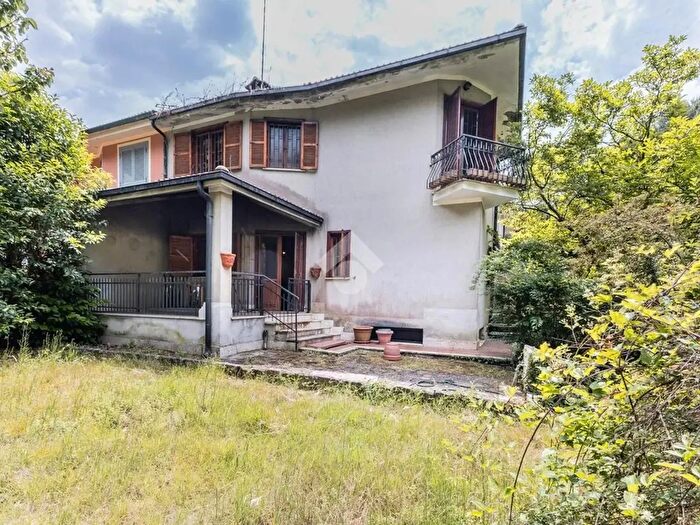 Casa con 7 locali in vendita in Via del Viarello, Manziana