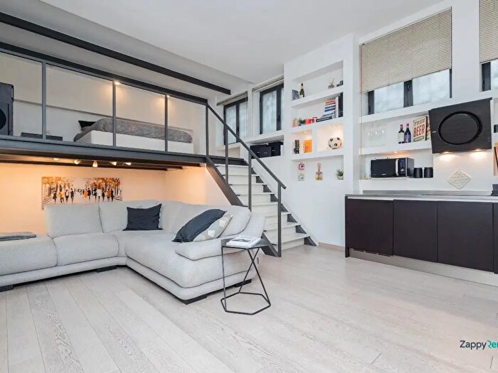 Appartamento bilocale in affitto in Via Stilicone, Milano