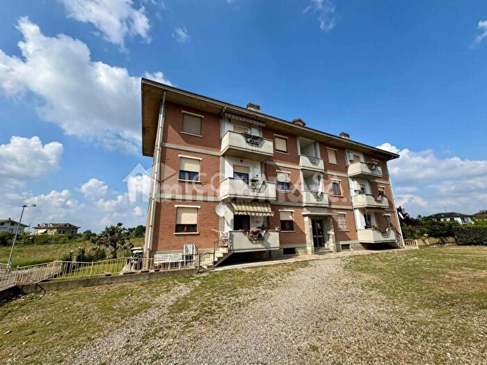 Appartamento trilocale in vendita in Via Vecchia Novi, Basaluzzo