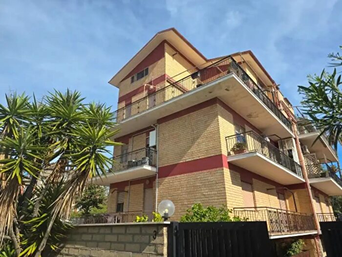 Appartamento trilocale in vendita in Via Sibilla, Anzio