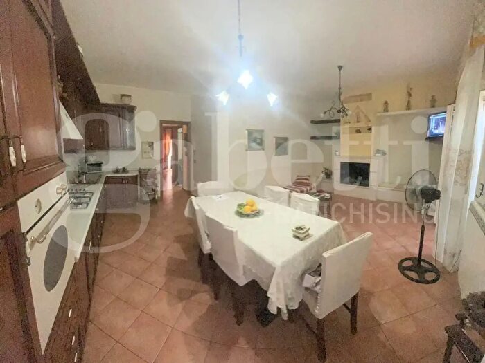 Appartamento con 6 locali in vendita in Sessa Aurunca Via SantAgata, Sessa Aurunca