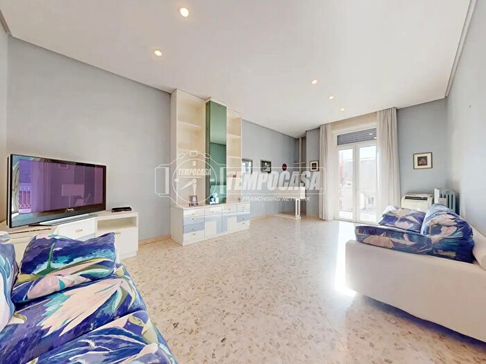 Casa trilocale in vendita in Via Alessandro Volta, Conversano