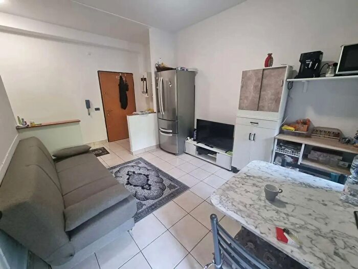 Appartamento bilocale in vendita in Via Giovane Italia, Limbiate
