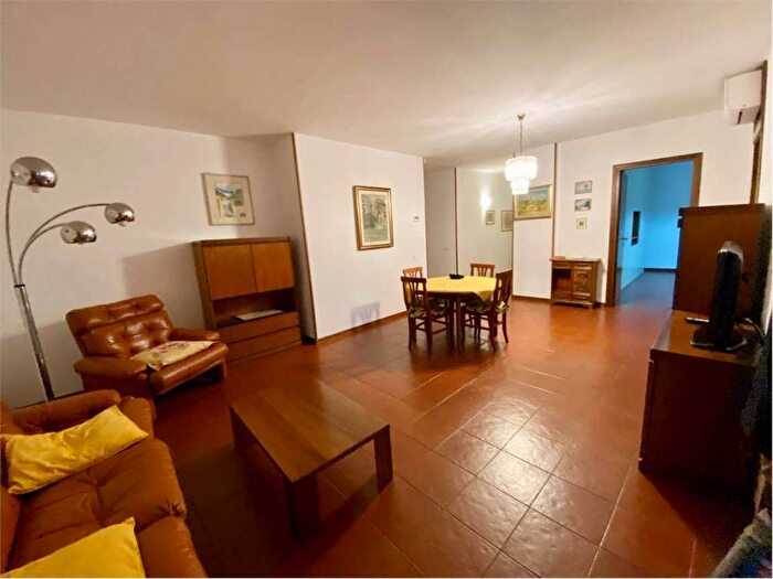 Appartamento con 5 locali in affitto in via Strasburgo, Piscine San Paolo, Vicenza