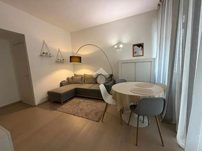 Appartamento monolocale in affitto in Via Giacinto Bruzzesi, Milano