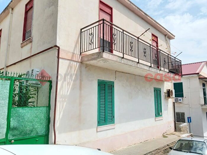 Appartamento trilocale in vendita in Via Giacomo Mattei Is, Messina