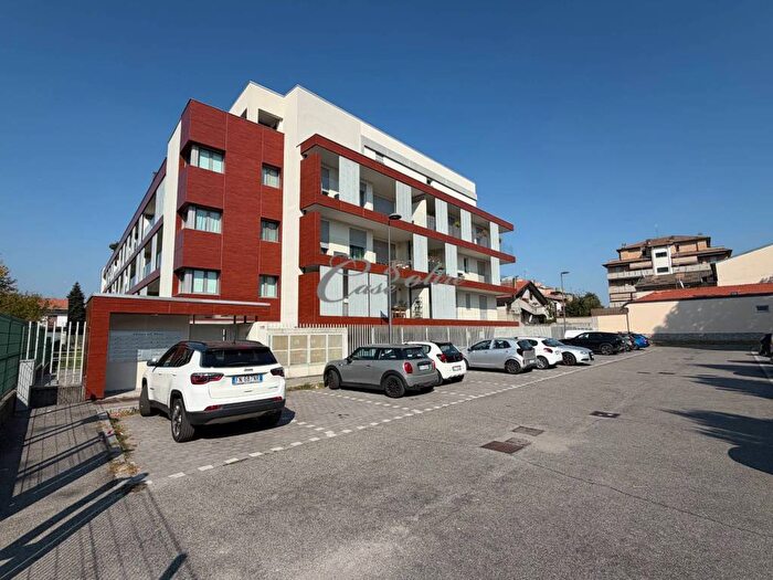 Appartamento trilocale in affitto in Via Tolmino, BovisioMasciago