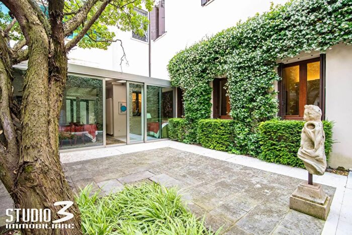 Appartamento con 6 locali in vendita in Zona Santa Sofia Altinate Padova, Padova