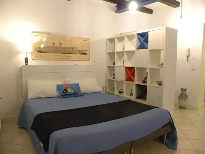 Appartamento monolocale in affitto in Via Sedile di Porto, Napoli