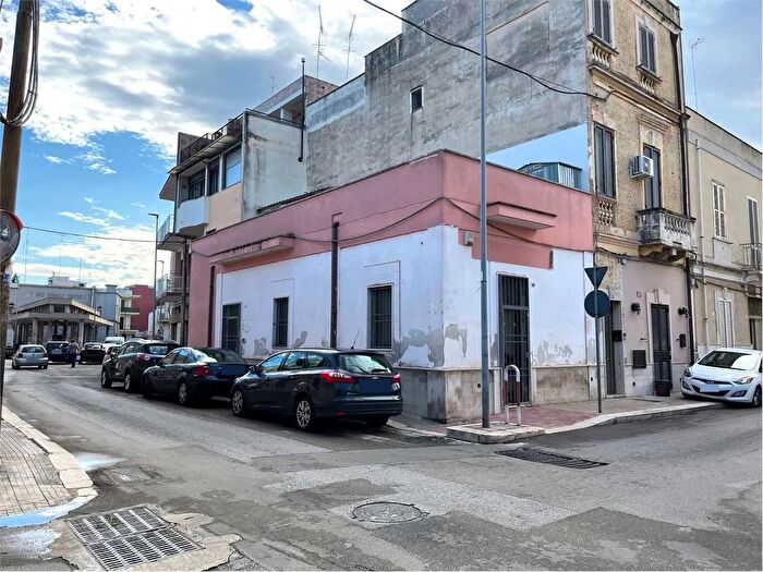 Casa bilocale in vendita in Via Fulvia Ang Via Vittorio Veneto Brindisi, Brindisi