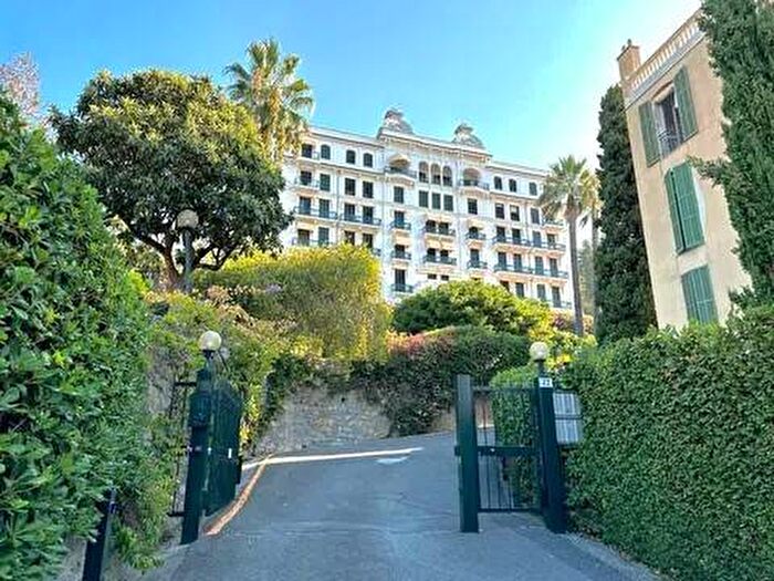 Appartamento bilocale in affitto in Via Massimo D'Azeglio, Centro, Bordighera