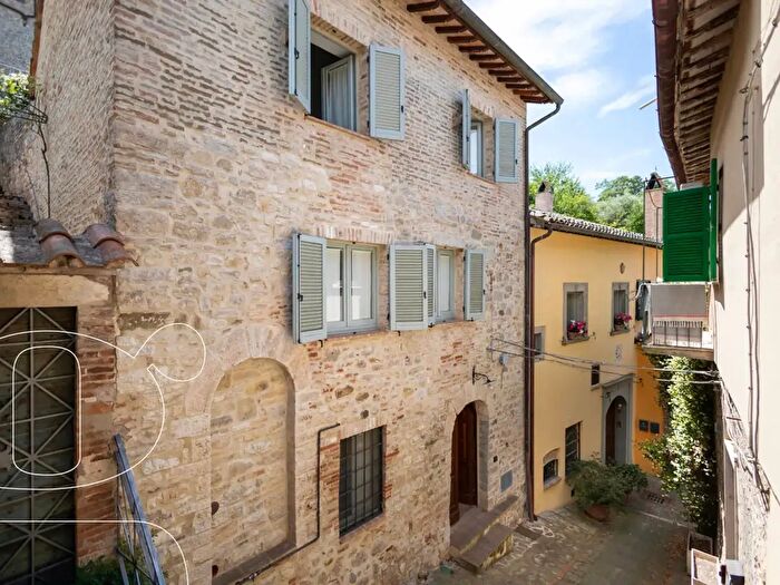 Appartamento quadrilocale in vendita in Via San Quirico, Todi