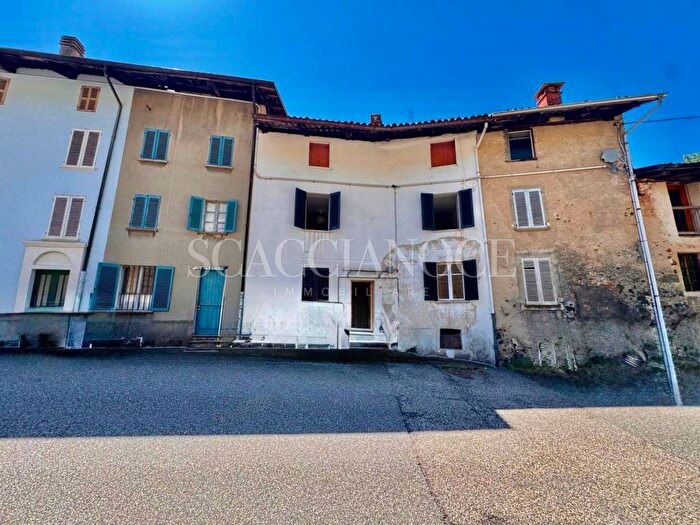 Casa con 5 locali in affitto in Via Strada per Pistolesa, Valdilana