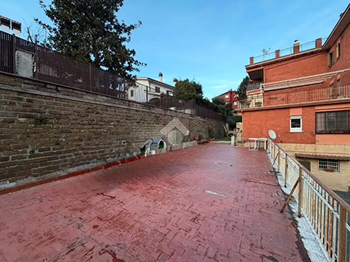 Appartamento trilocale in vendita in Via Fontana Maggiore, Rocca Priora