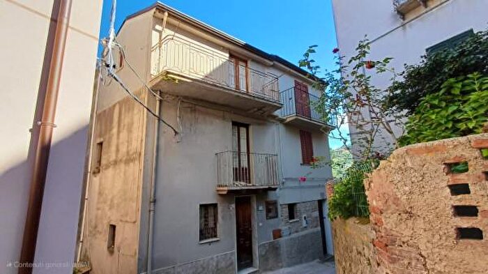 Casa quadrilocale in vendita in Via Scesa Fontenuova, Ficarra