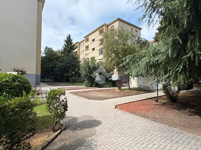 Appartamento trilocale in vendita in Via Ricciarelli Daniele, Milano