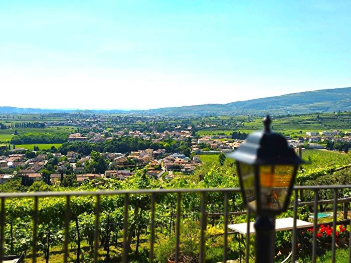 Appartamento trilocale in affitto in via Pigno, San Pietro in Cariano