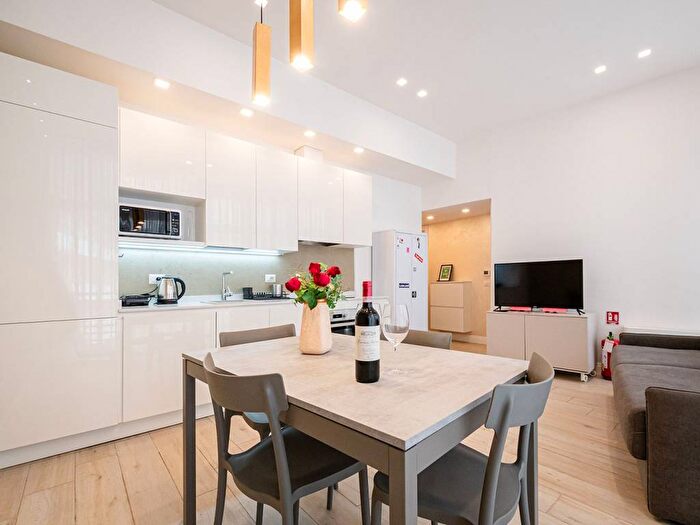 Appartamento bilocale in affitto in Via delle Ruote, San Marco SS Annunziata, Firenze