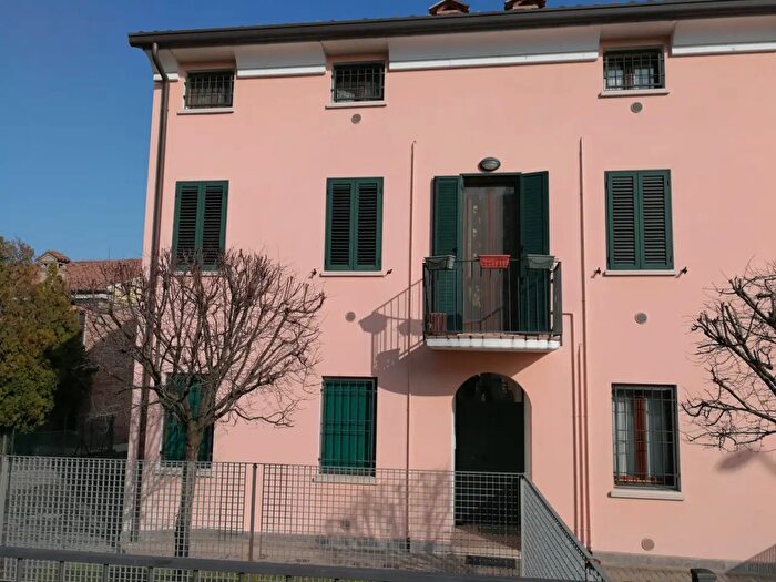 Appartamento trilocale in vendita in Via Modena, Ferrara