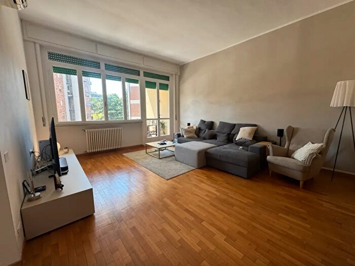 Appartamento quadrilocale in vendita in Via Calzabigi, Livorno