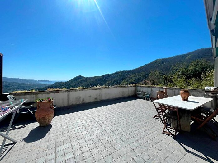Casa con 5 locali in affitto in Via San Lorenzo, Bocco, Leivi