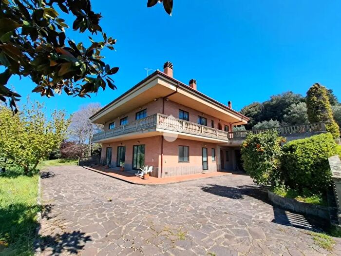 Appartamento quadrilocale in vendita in Via Appia Nuova, Albano Laziale