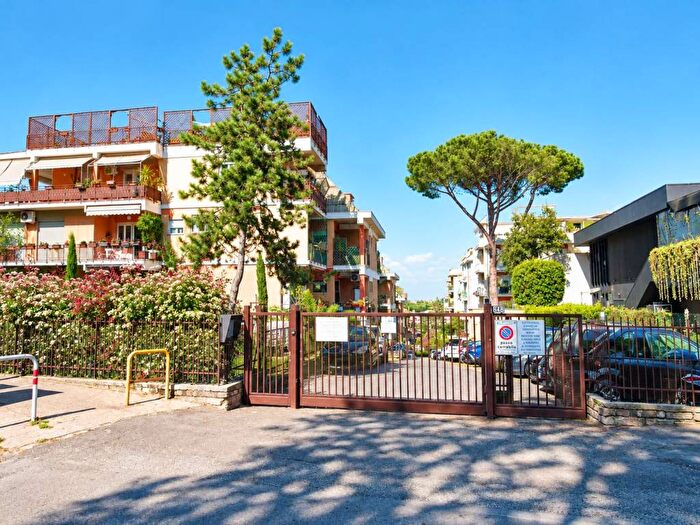 Appartamento bilocale in affitto in Via Cassia, Tomba di Nerone, Roma