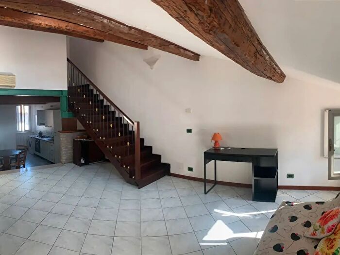 Appartamento trilocale in vendita in Via San Romano, Ferrara
