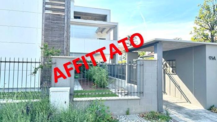 Appartamento bilocale in affitto in Via Monte Grappa, Centro, Lainate