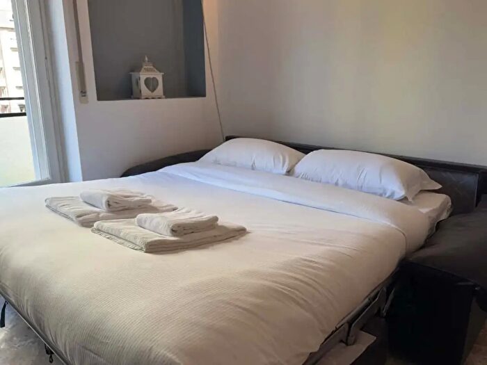 Appartamento monolocale in affitto in Via Staro, Milano