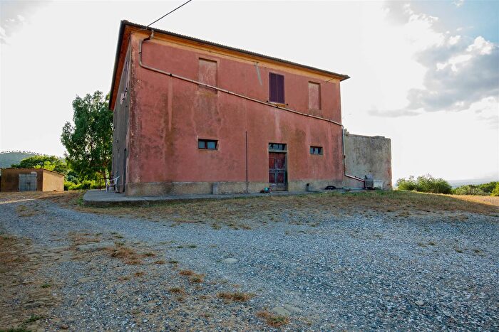 Casa con 6 locali in affitto in Magliano in Toscana, Magliano In Toscana