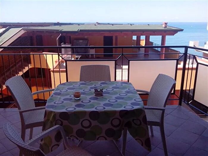 Appartamento trilocale in vendita in Via B Brin, Caronia