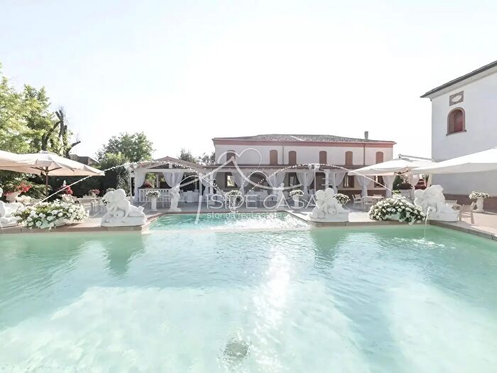 Casa con 10 locali in vendita in Via Campione, Bagnolo San Vito