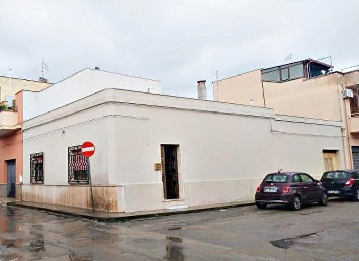 Appartamento quadrilocale in vendita in Via Umberto Giordano, Sava