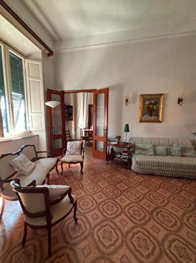 Appartamento con 6 locali in vendita in Scali dAzeglio, Livorno