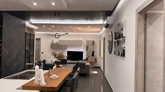 Appartamento trilocale in vendita in Via Madre Teresa di Calcutta, Casalnuovo Di Napoli