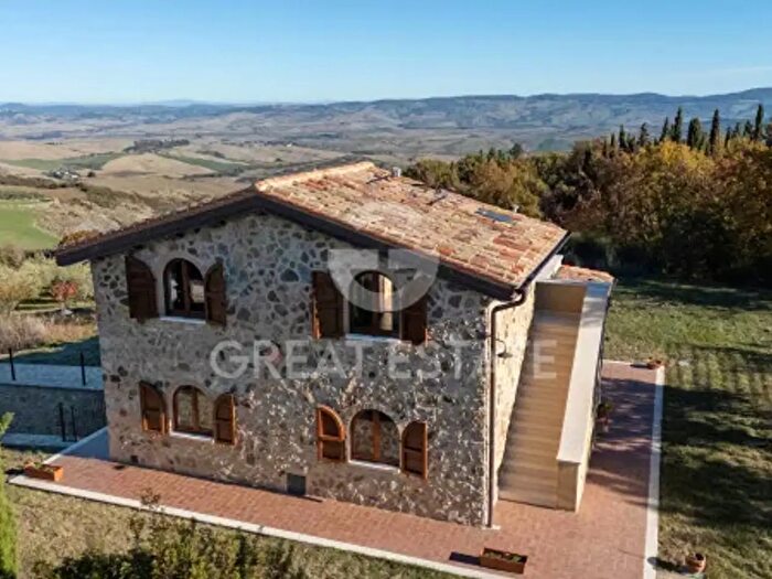 Casa con 6 locali in vendita in Castiglione DOrcia