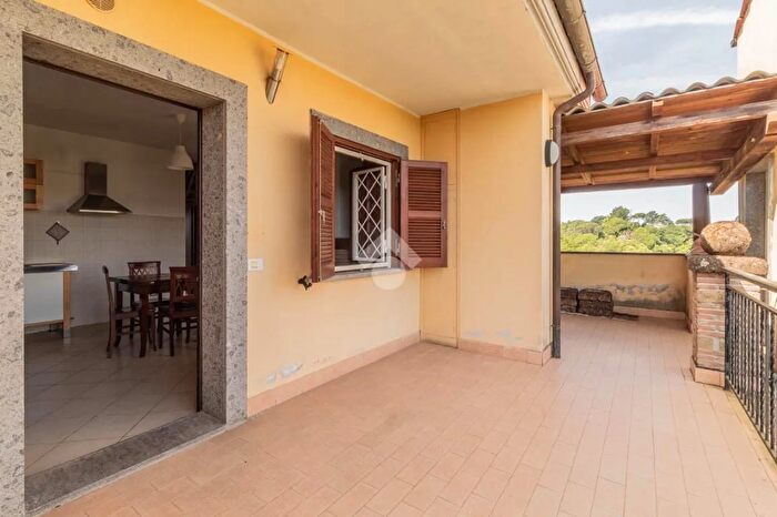 Appartamento bilocale in vendita in Via SantAntonio Abate, Sutri