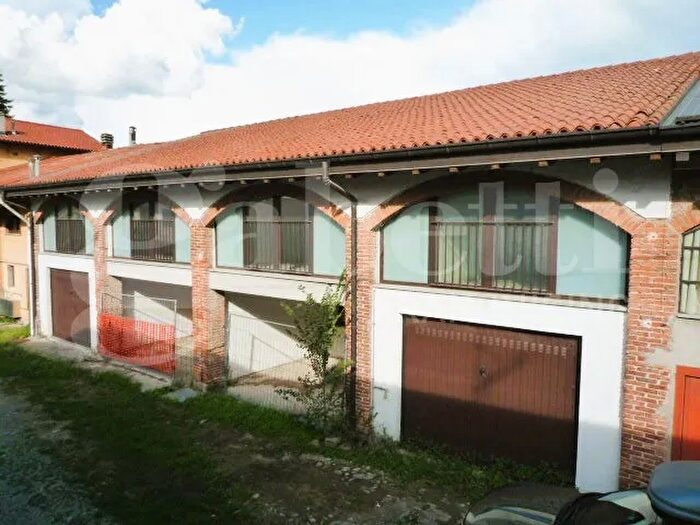 Casa trilocale in vendita in Via San Sepolcro Snc, Ternate