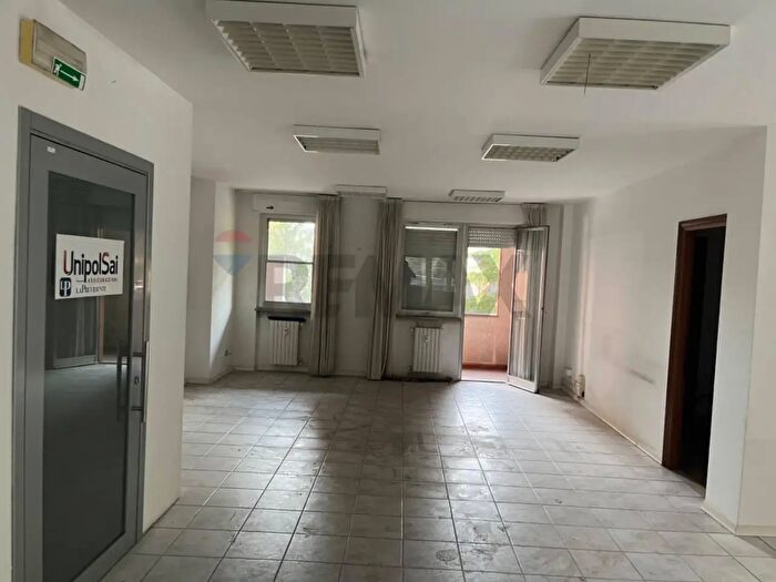 Appartamento con 5 locali in vendita in Via Briganti, Perugia