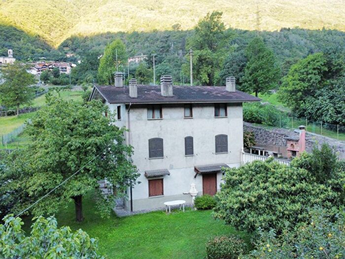 Casa con 6 locali in vendita in Via Glere, Sellero