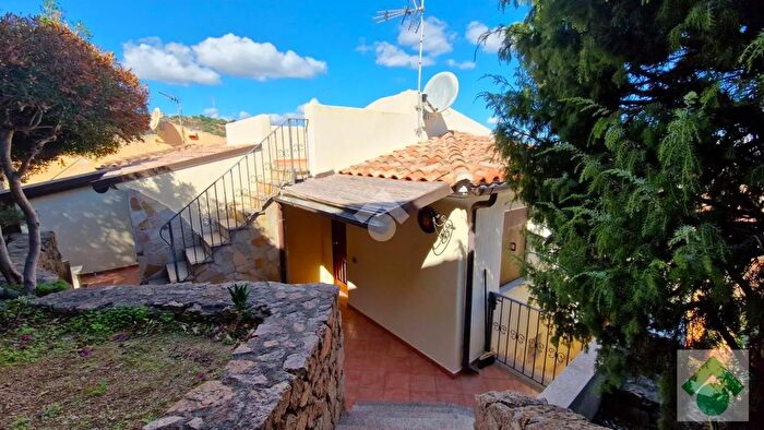 Casa quadrilocale in vendita in Via Marghine, Loiri Porto San Paolo