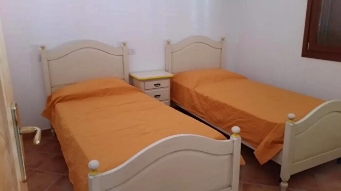 Appartamento trilocale in vendita in Via Goceano, Olbia